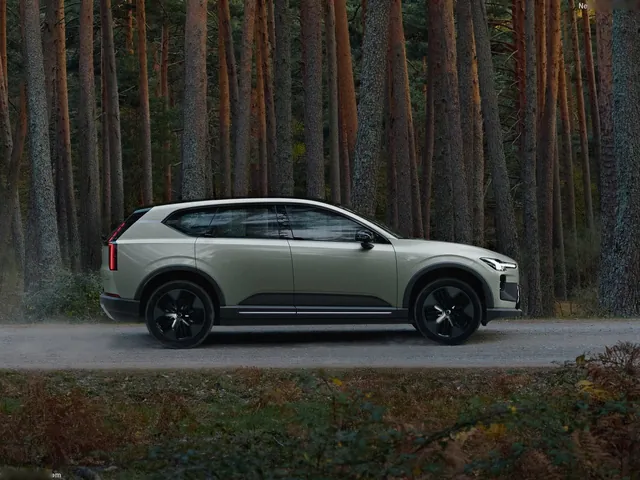 Volvo EX60 Cross Country (2027)