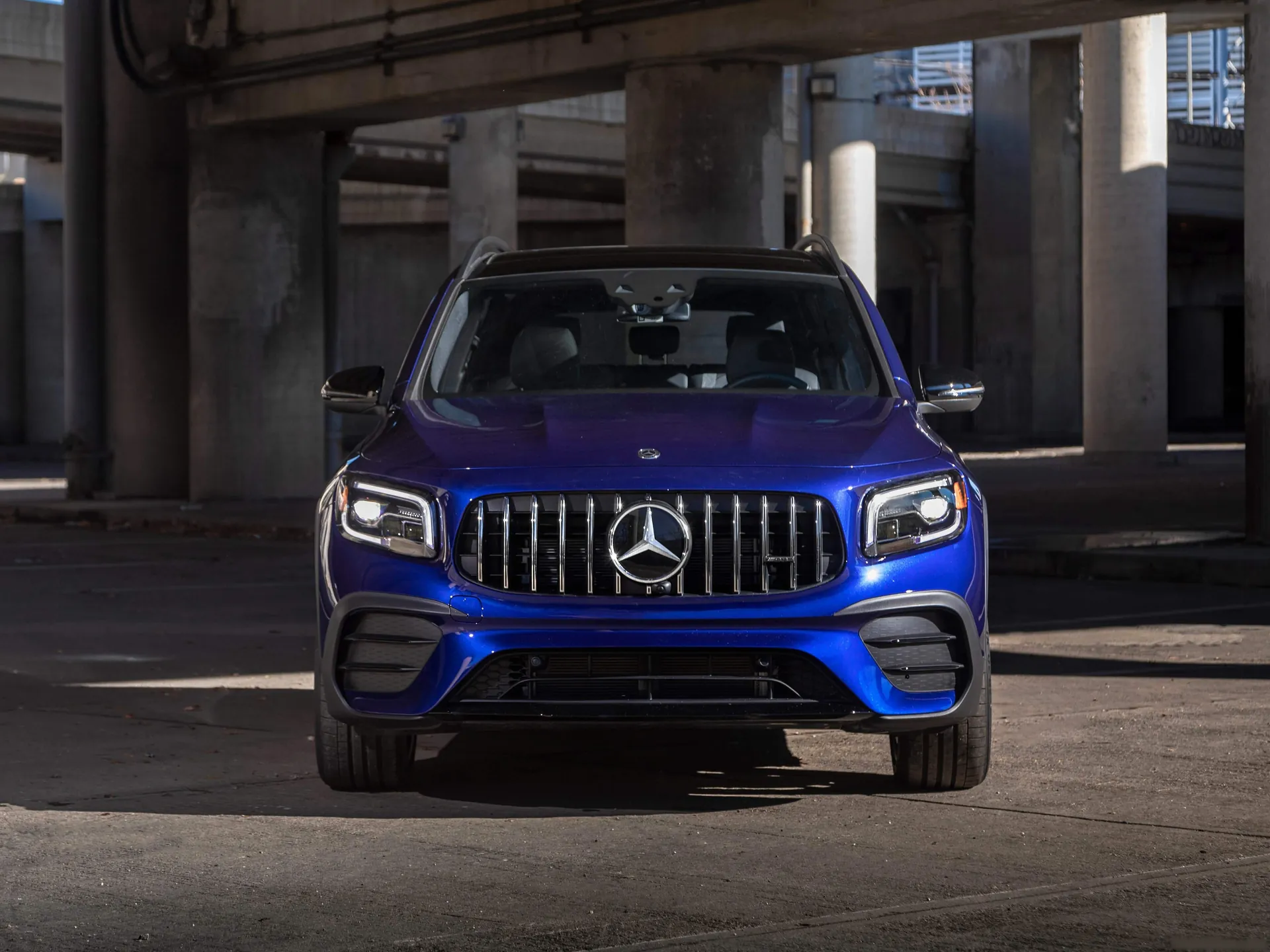 Mercedes-Benz GLB35 AMG 4Matic (2020) – zepředu
