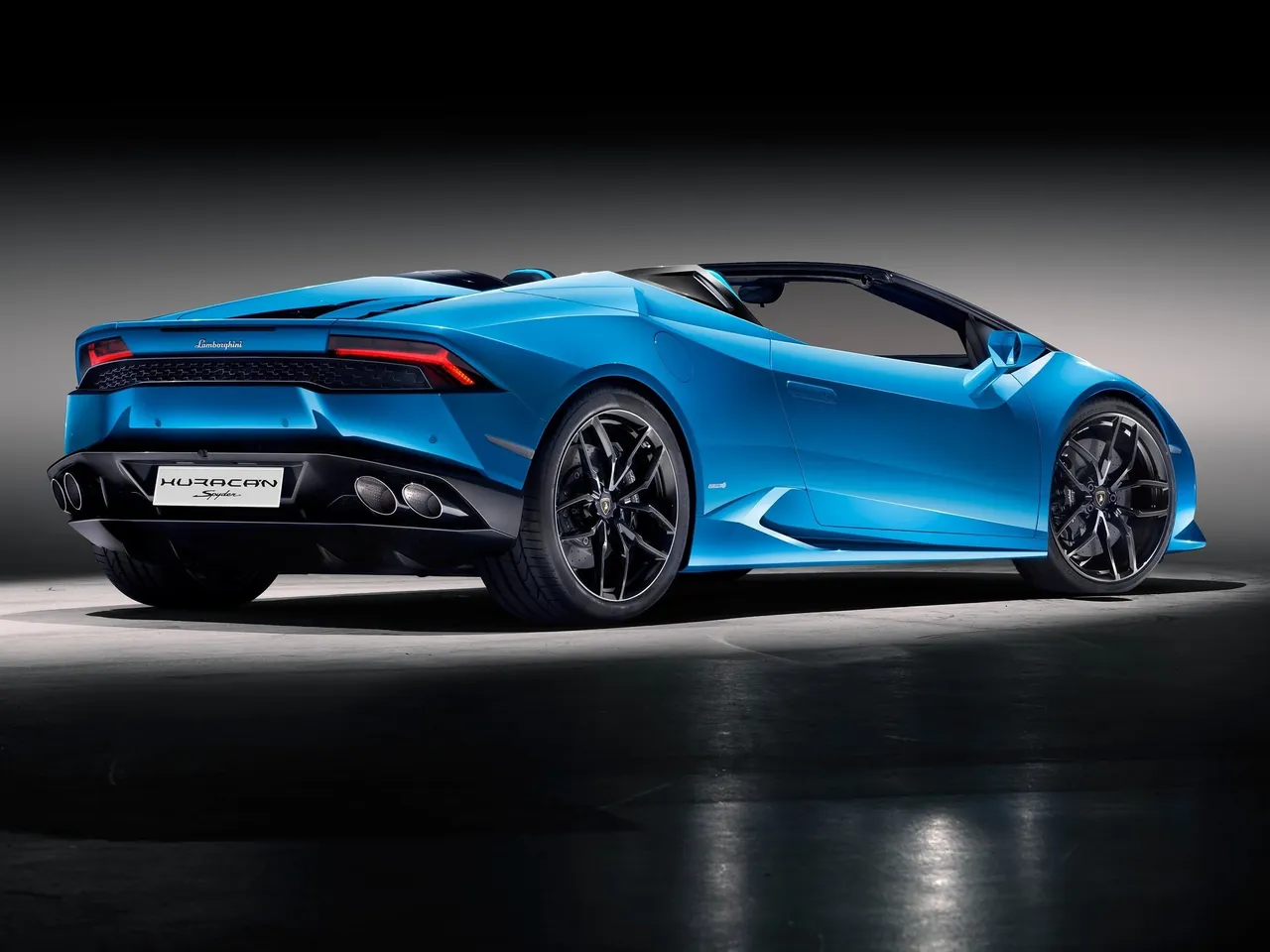 Lamborghini Huracan LP610-4 Spyder (2017) - Rear Three-Quarter