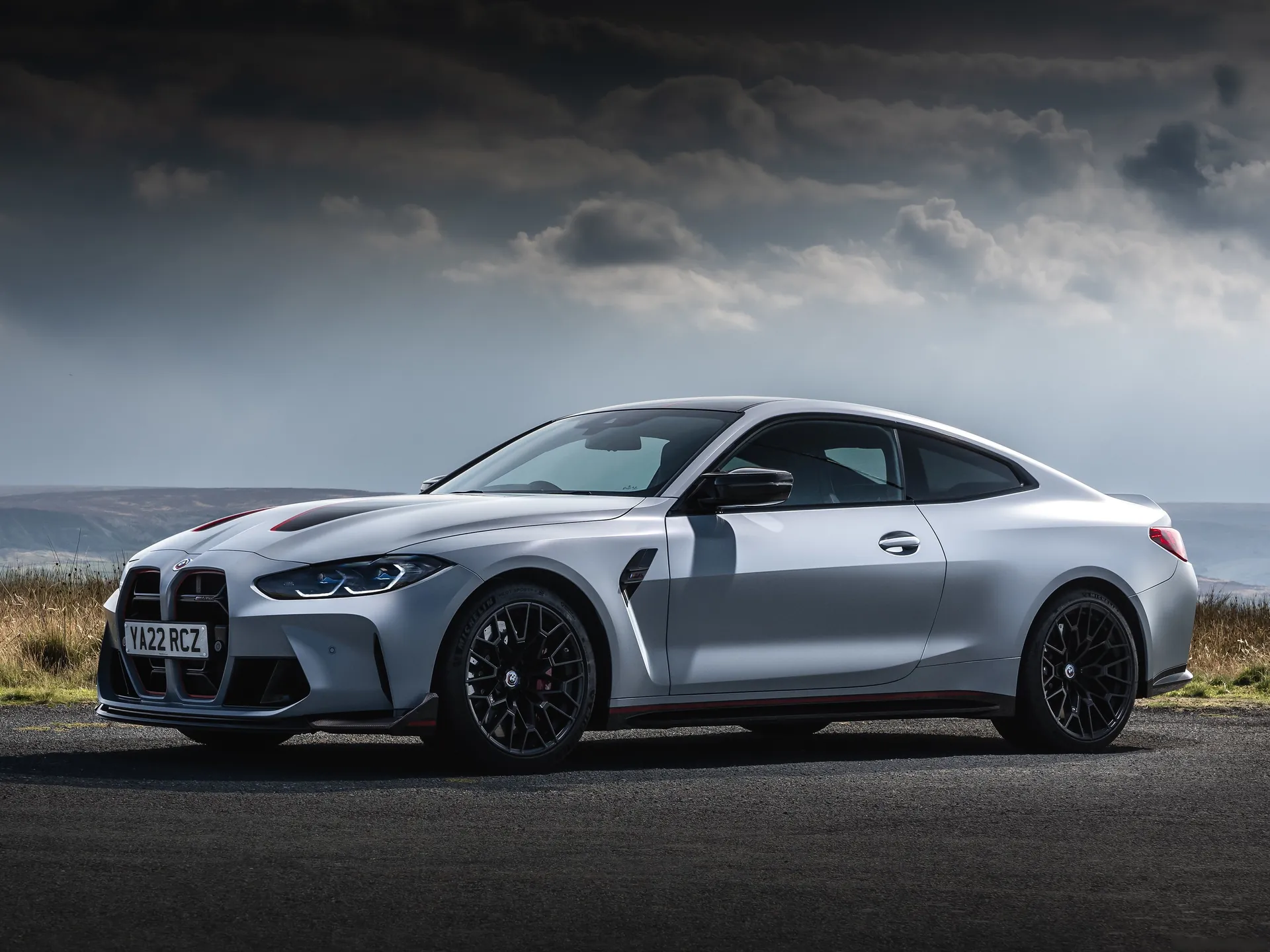 BMW M4 CSL [UK] (2023)