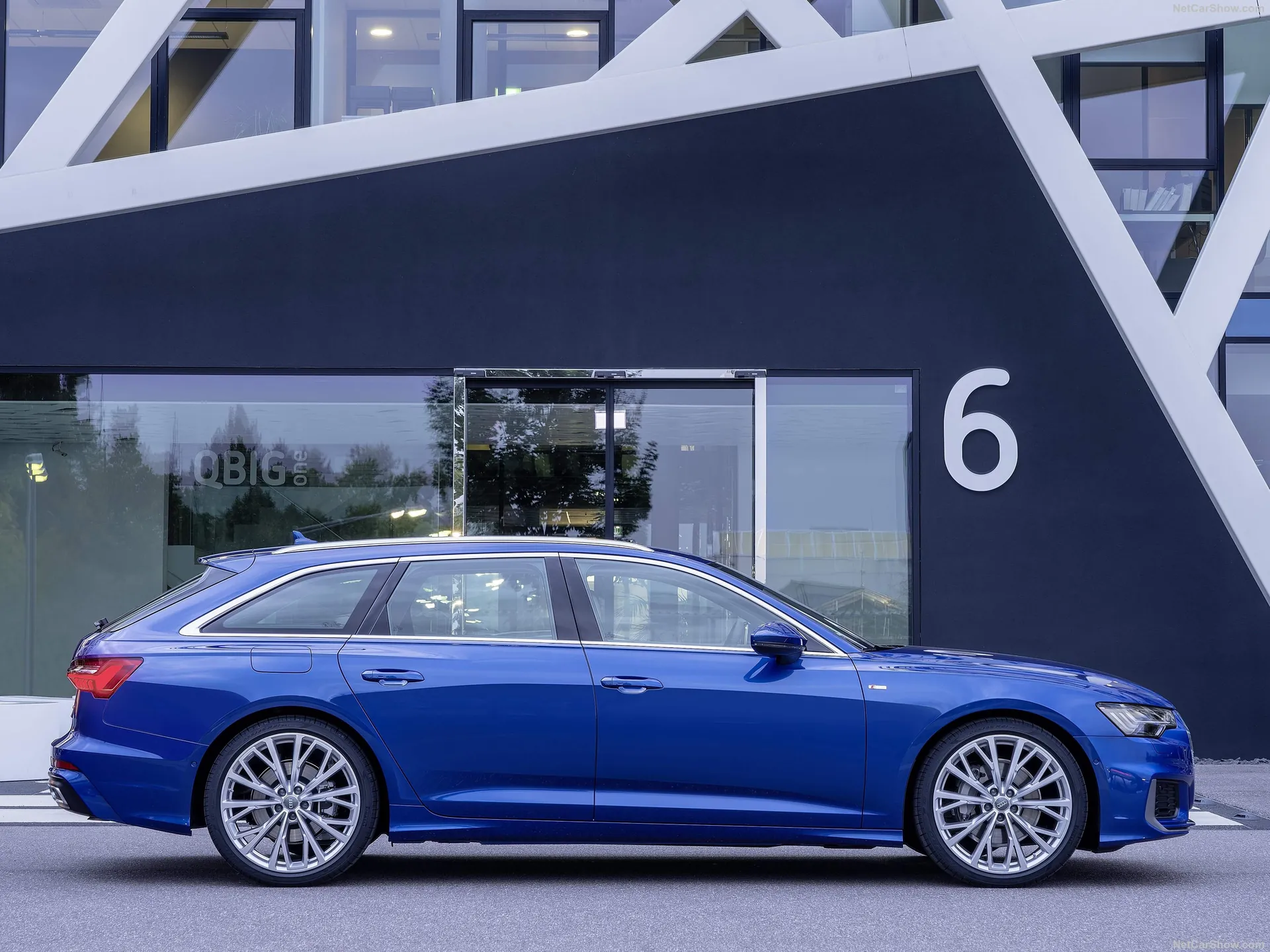 Audi A6 Avant (2019) – boční profil
