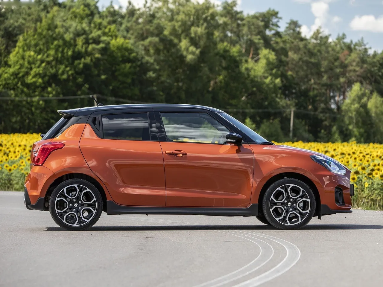 Suzuki Swift Sport (2020) – boční profil