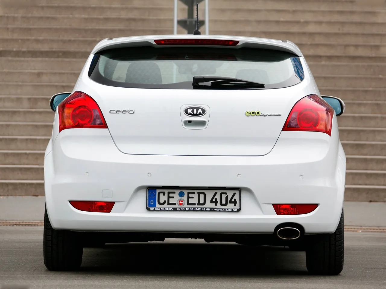 Kia Pro Ceed (2011) – zezadu