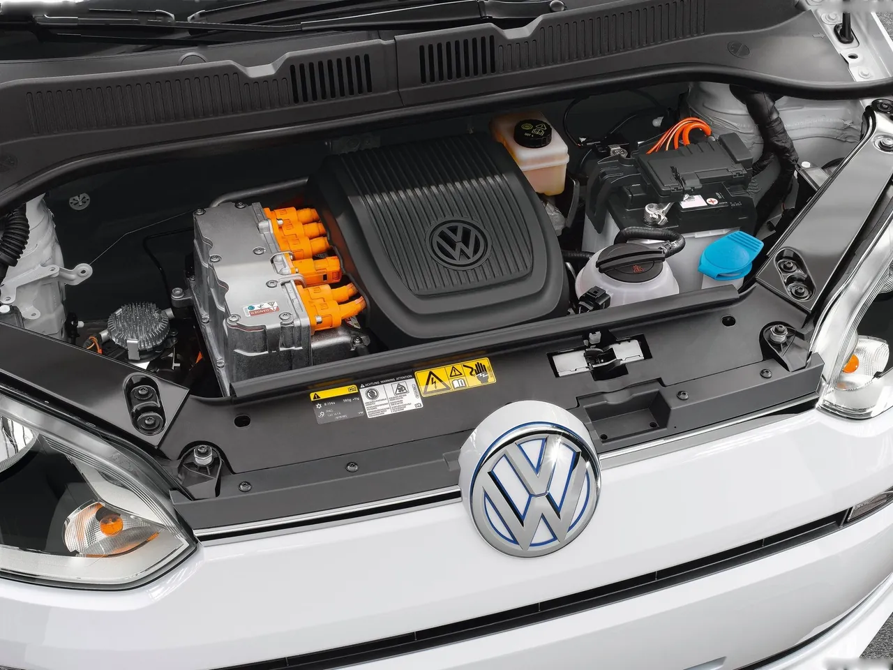 Volkswagen e-Up (2014) - Engine Bay