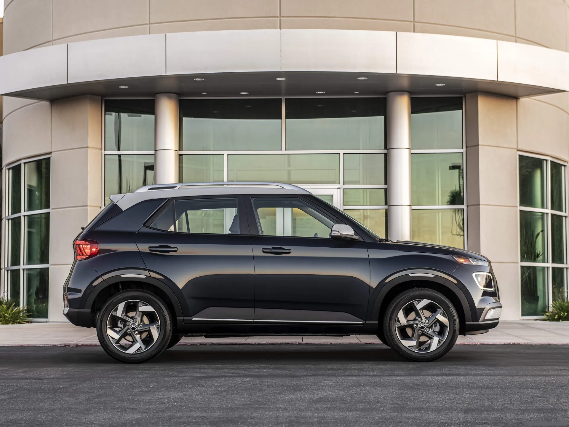 Hyundai Venue (2020) – boční profil