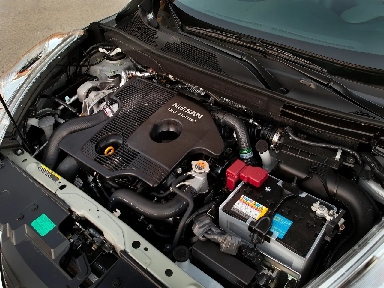 Nissan Juke (2011) – motorový prostor