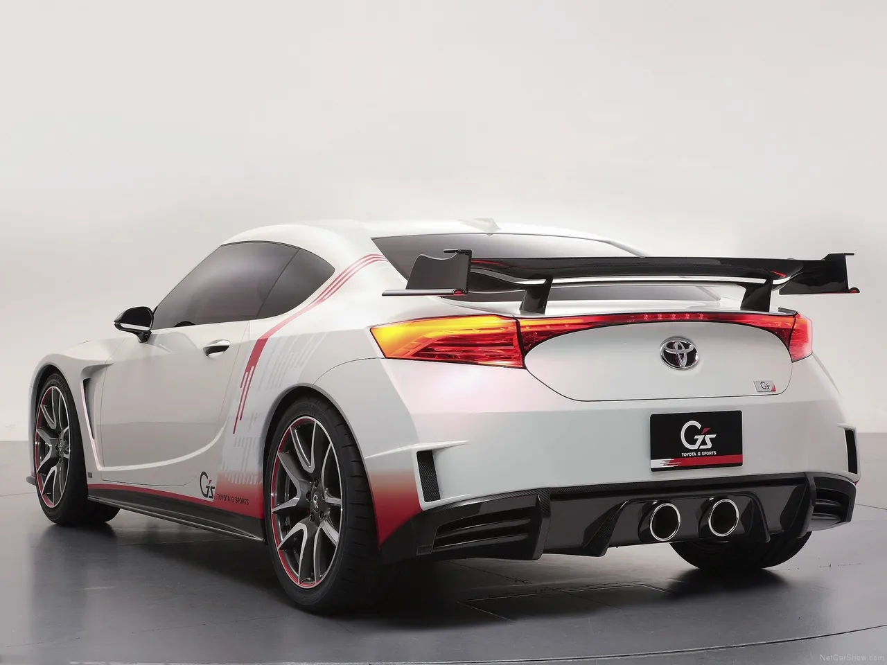 Toyota FT-86G Sports Concept (2010) – zadní tříčtvrteční pohled