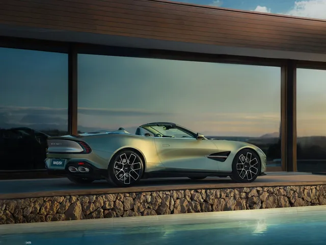 Aston Martin Vanquish Volante (2026)