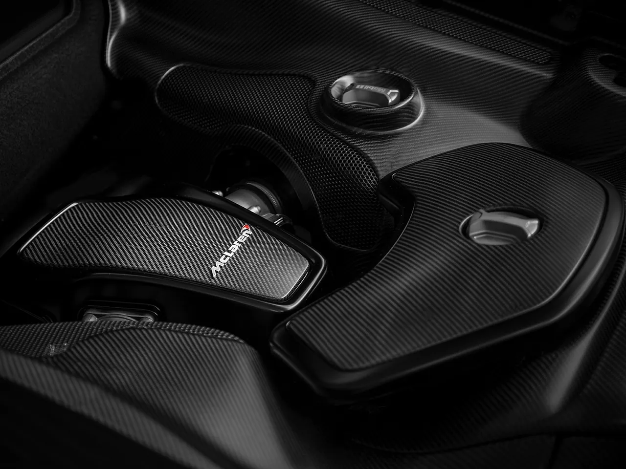 McLaren 650S Coupe MSO Concept (2014) – motorový prostor
