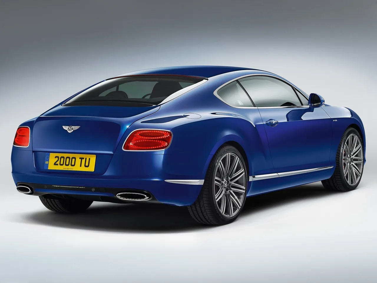 Bentley Continental GT Speed (2013) – zadní tříčtvrteční pohled