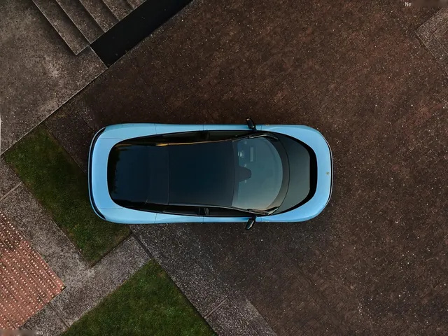 Ferrari Luce (2027)