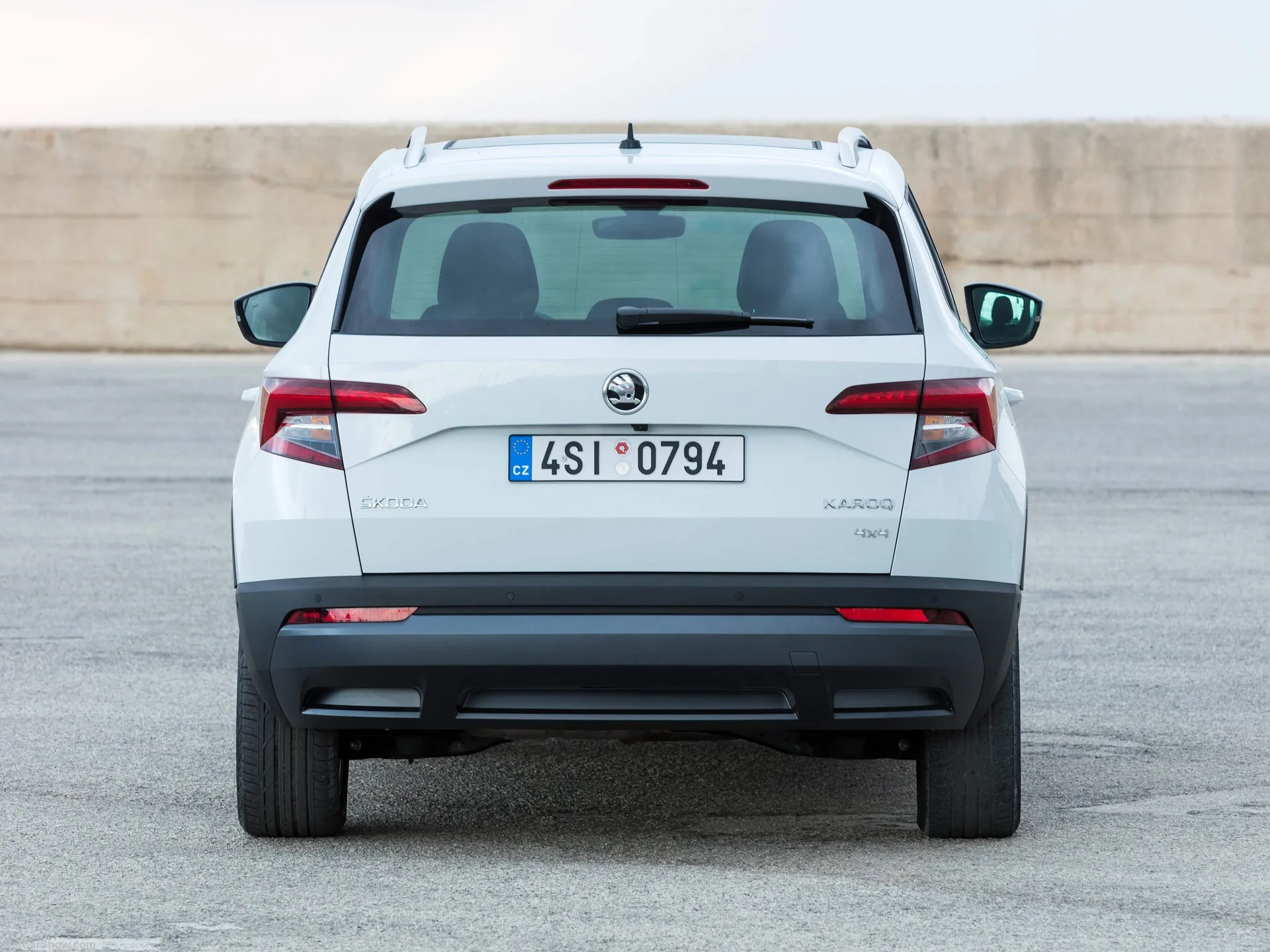 Skoda Karoq (2018) – zezadu