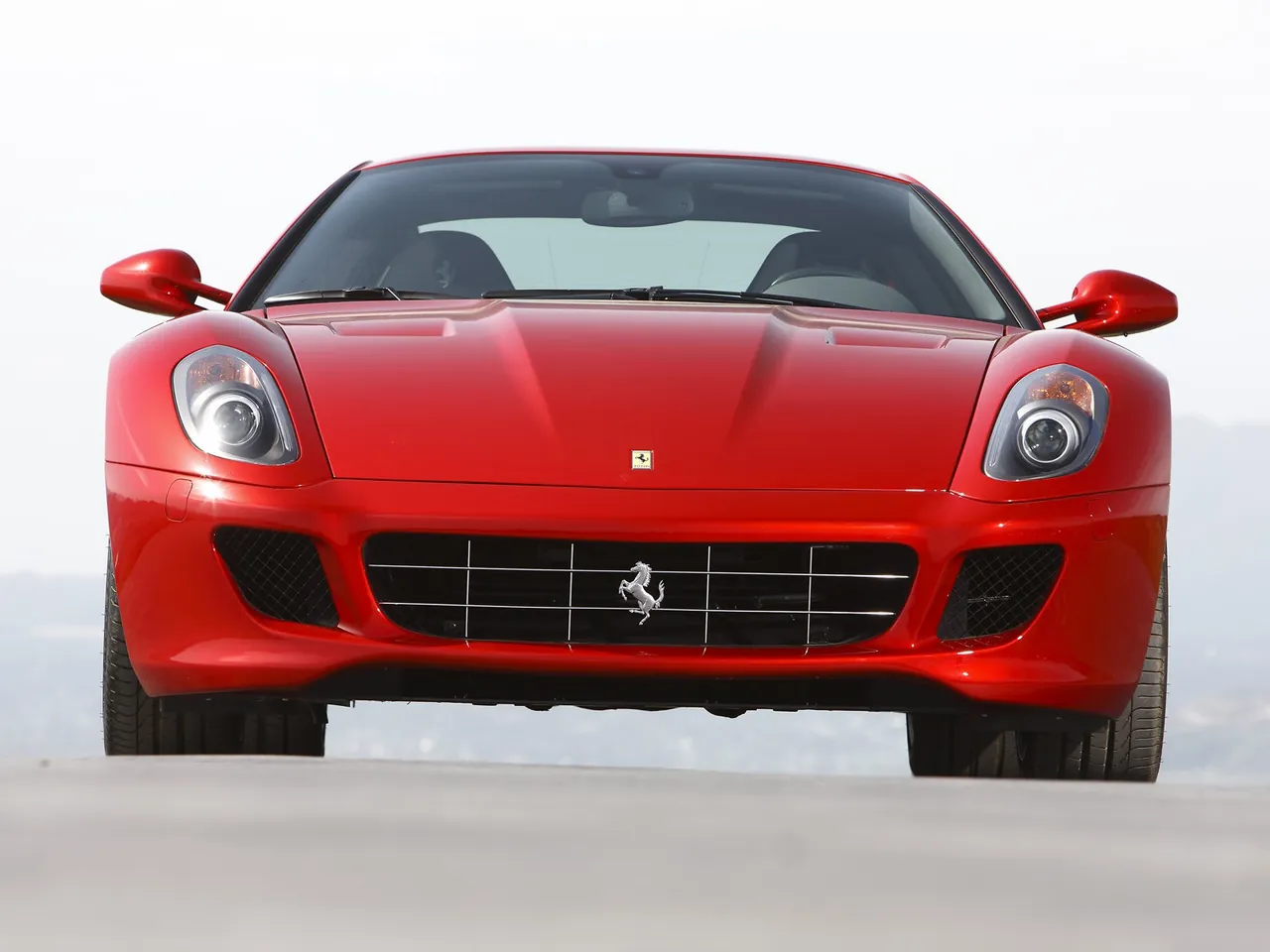 Ferrari 599 GTB Fiorano HGTE (2010) - Front