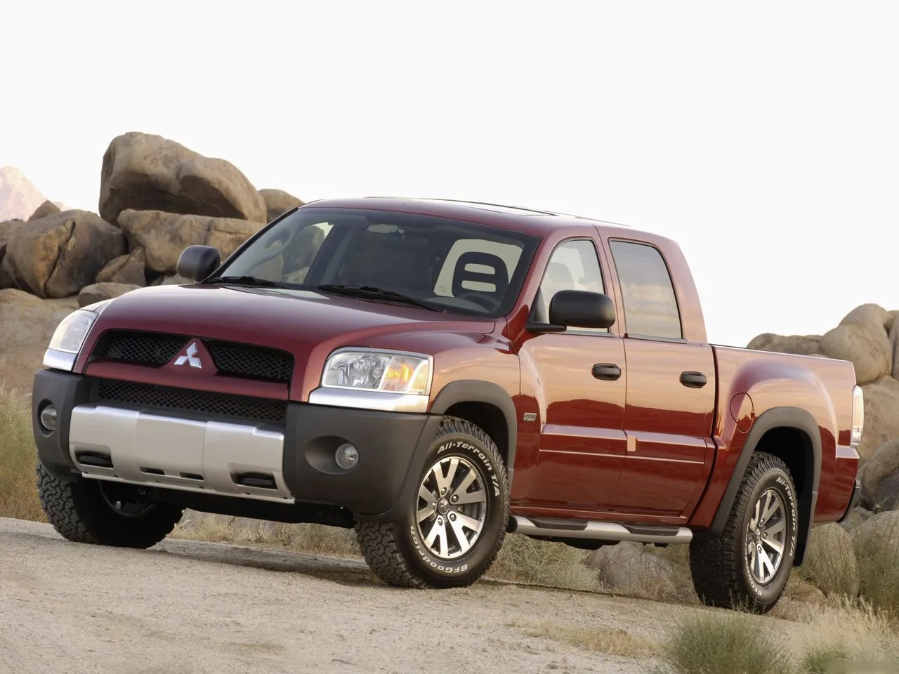 Mitsubishi Raider DuroCross (2007)
