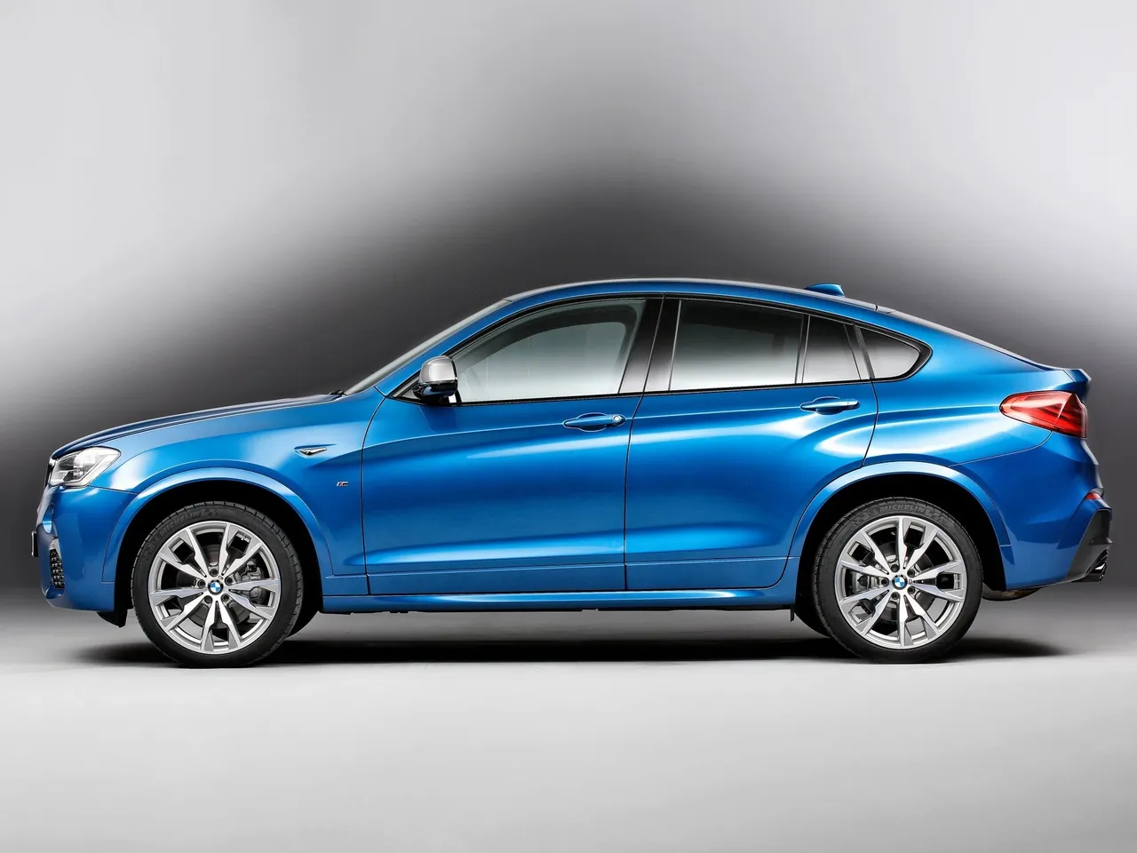 BMW X4 M40i (2016) – boční profil