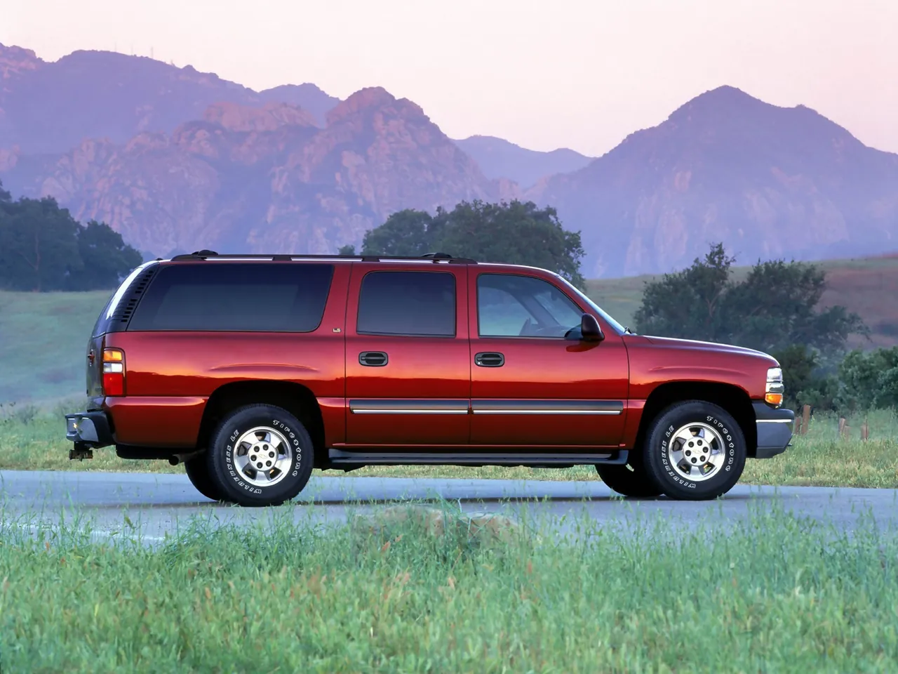 Chevrolet Suburban (2001) – boční profil