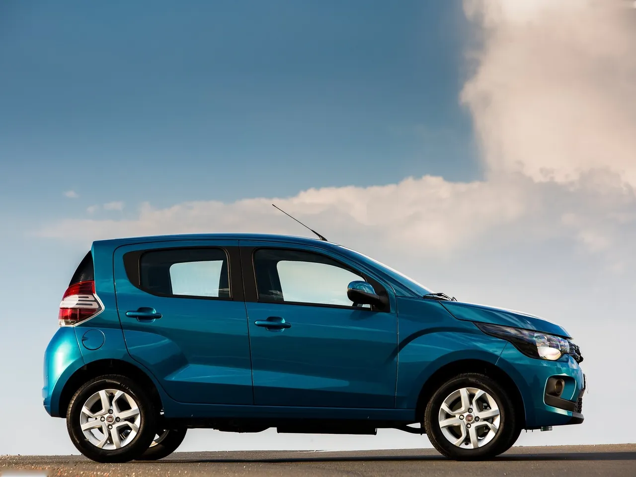 Fiat Mobi (2017) – boční profil