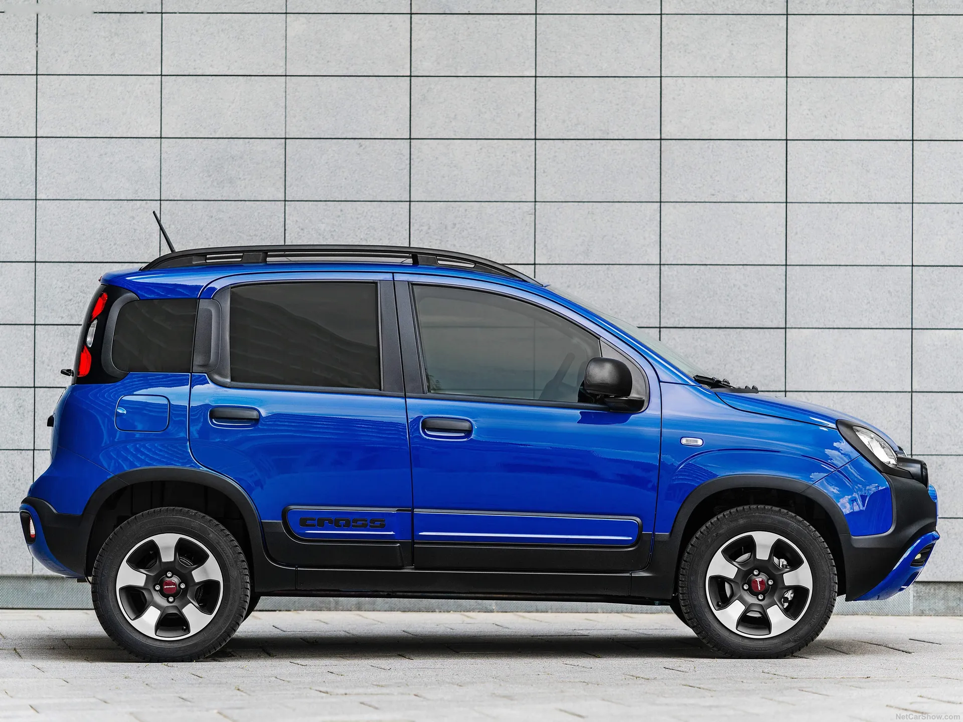 Fiat Panda City Cross (2017) – boční profil