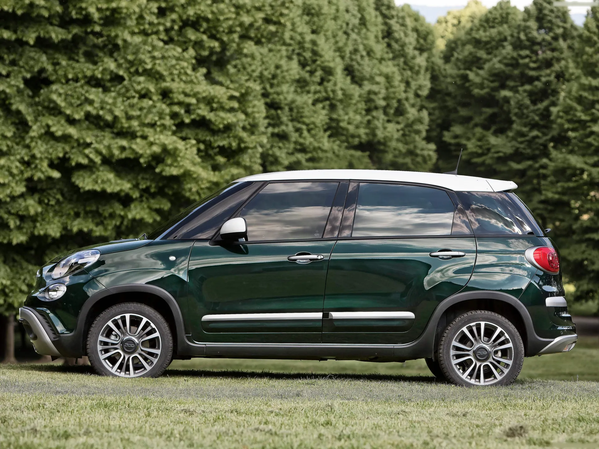 Fiat 500L Cross (2018) – boční profil