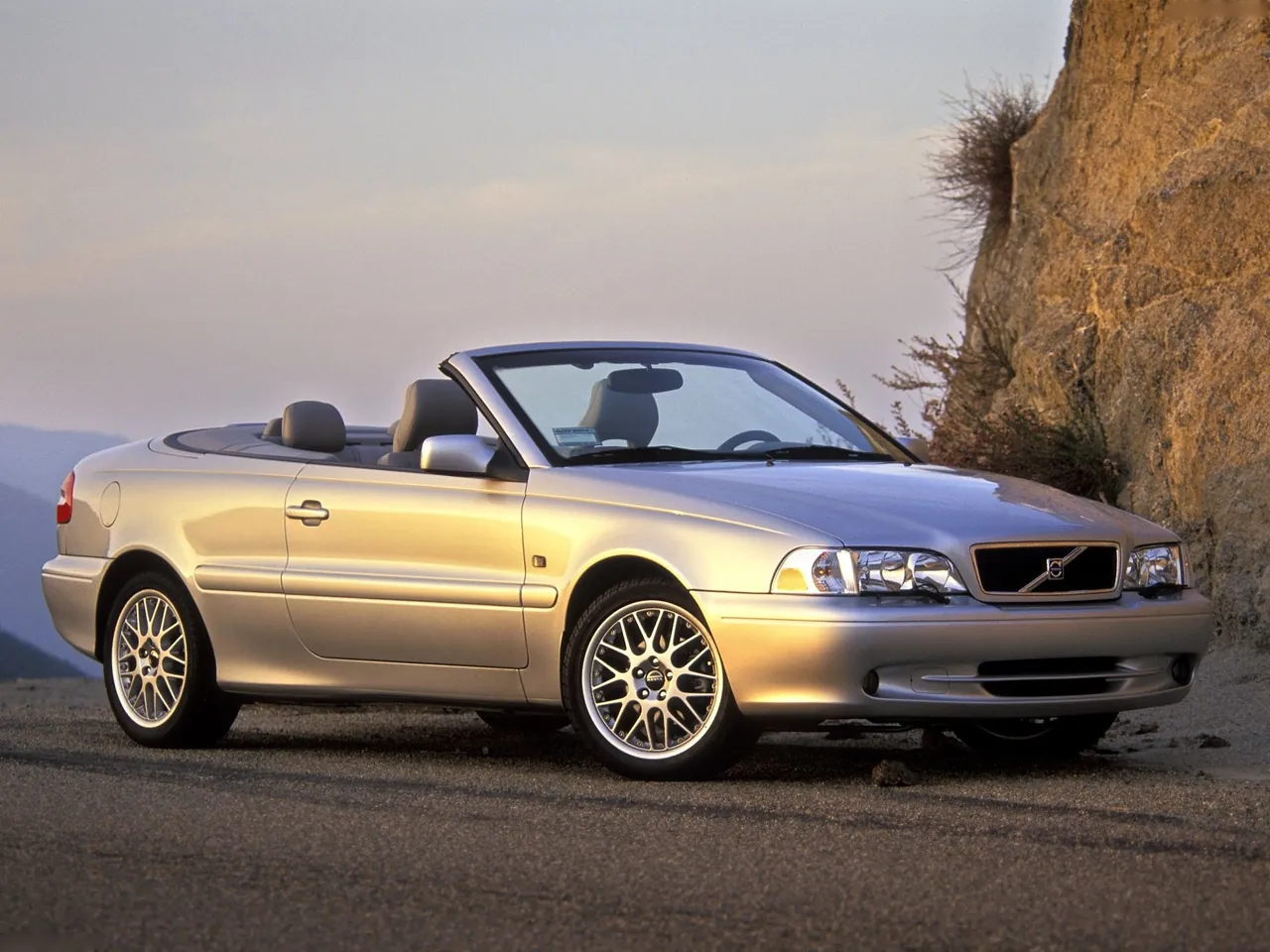 Volvo C70 Convertible (2004)