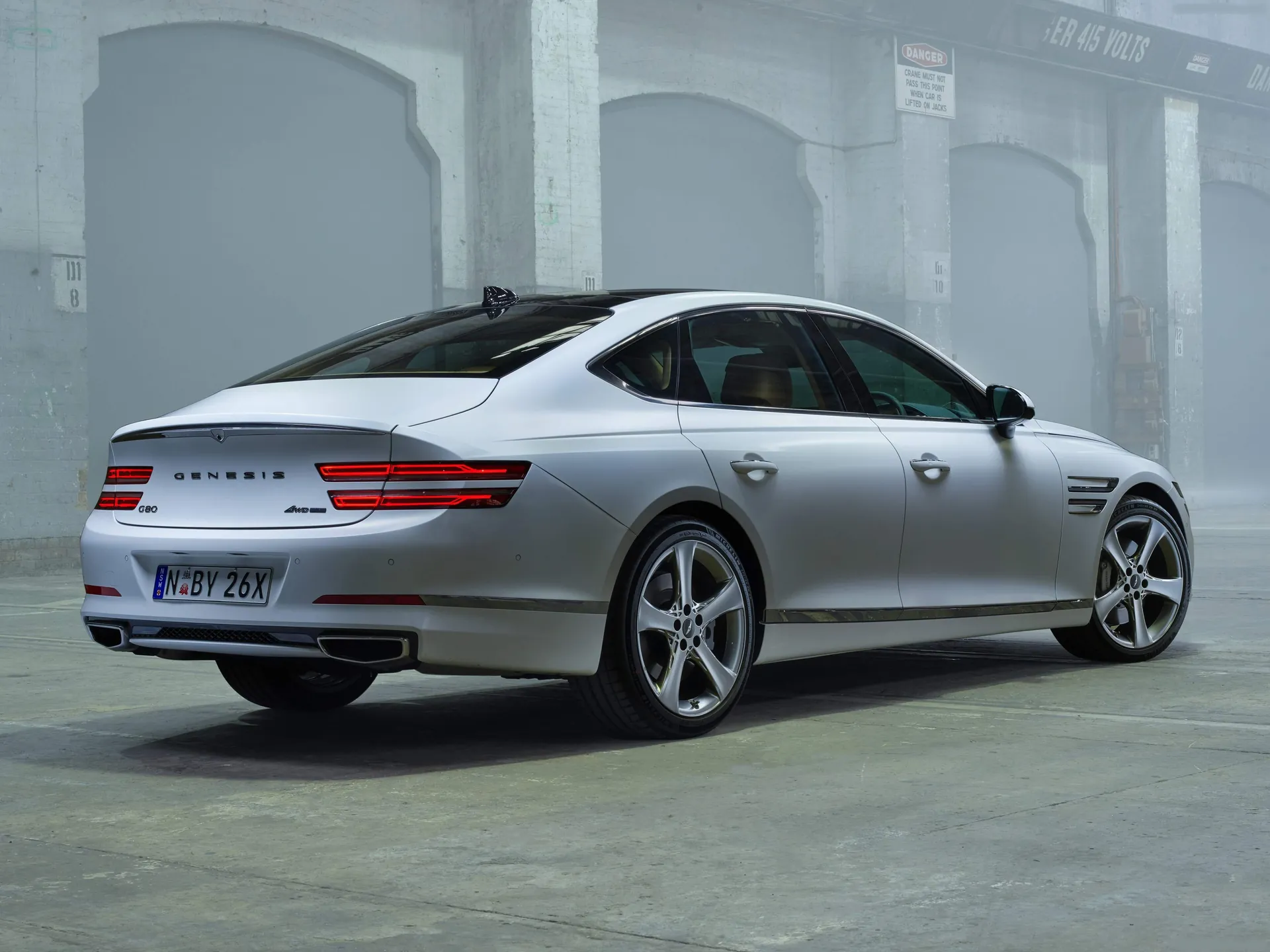 Genesis G80 [AU] (2021) – zadní tříčtvrteční pohled