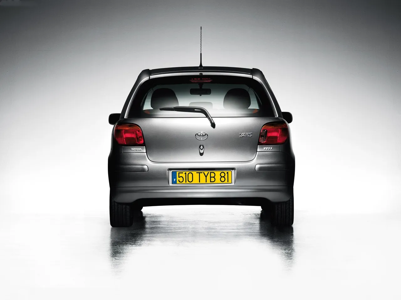 Toyota Yaris (2003) - Rear