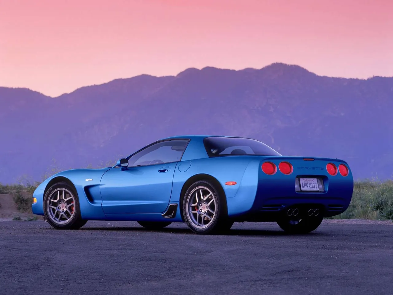 Chevrolet Corvette Z06 (2002) – zadní tříčtvrteční pohled