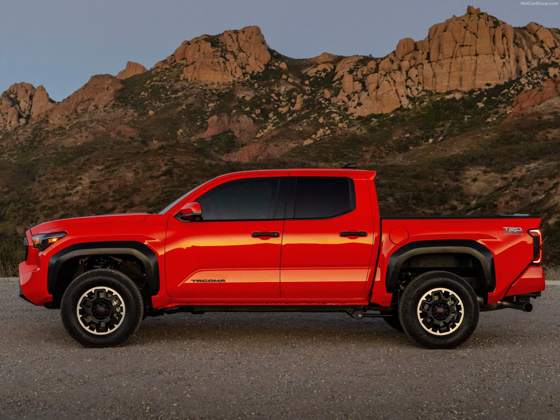 Toyota Tacoma TRD Off-Road (2024) – boční profil