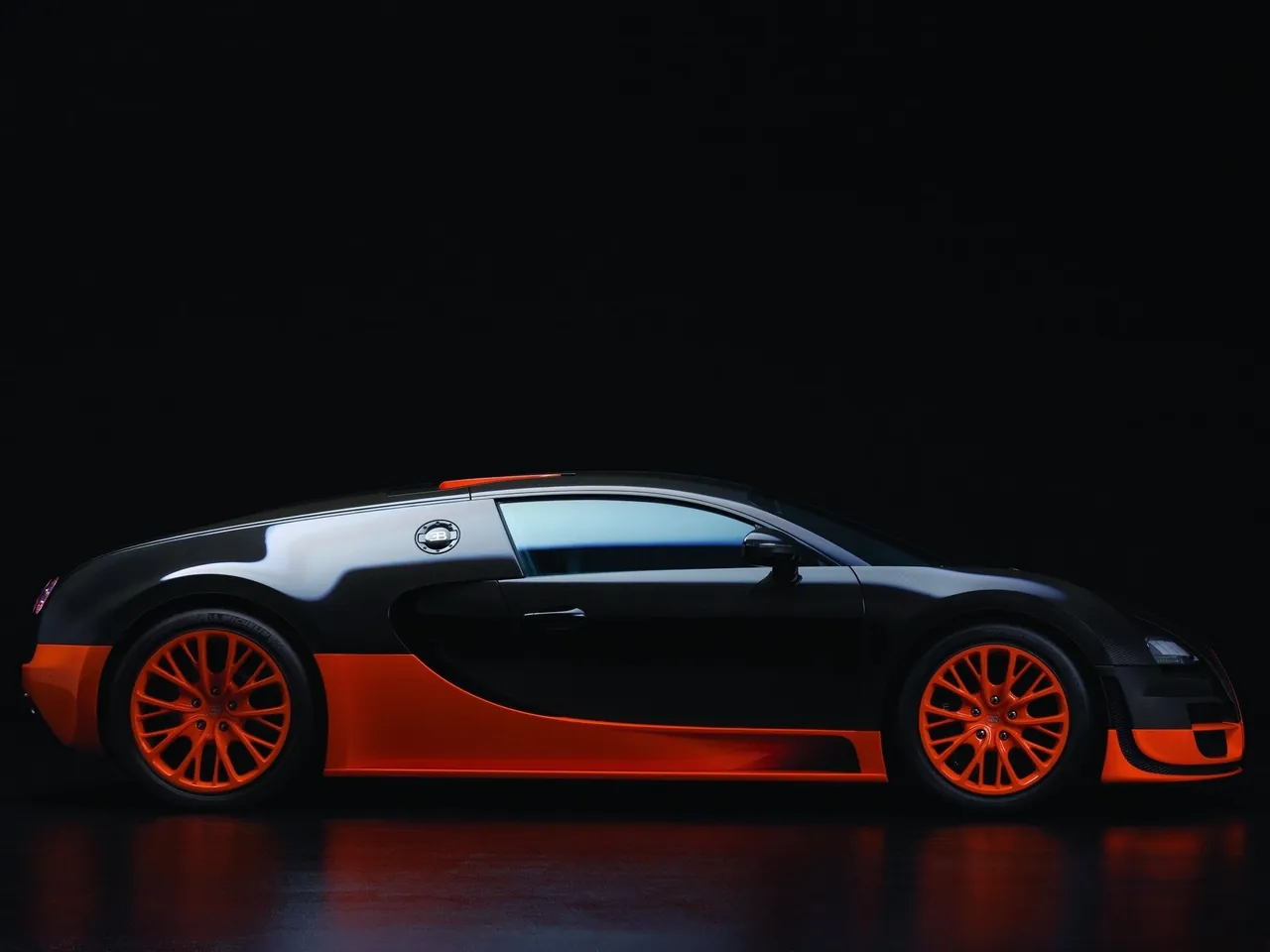 Bugatti Veyron Super Sport (2011) – boční profil