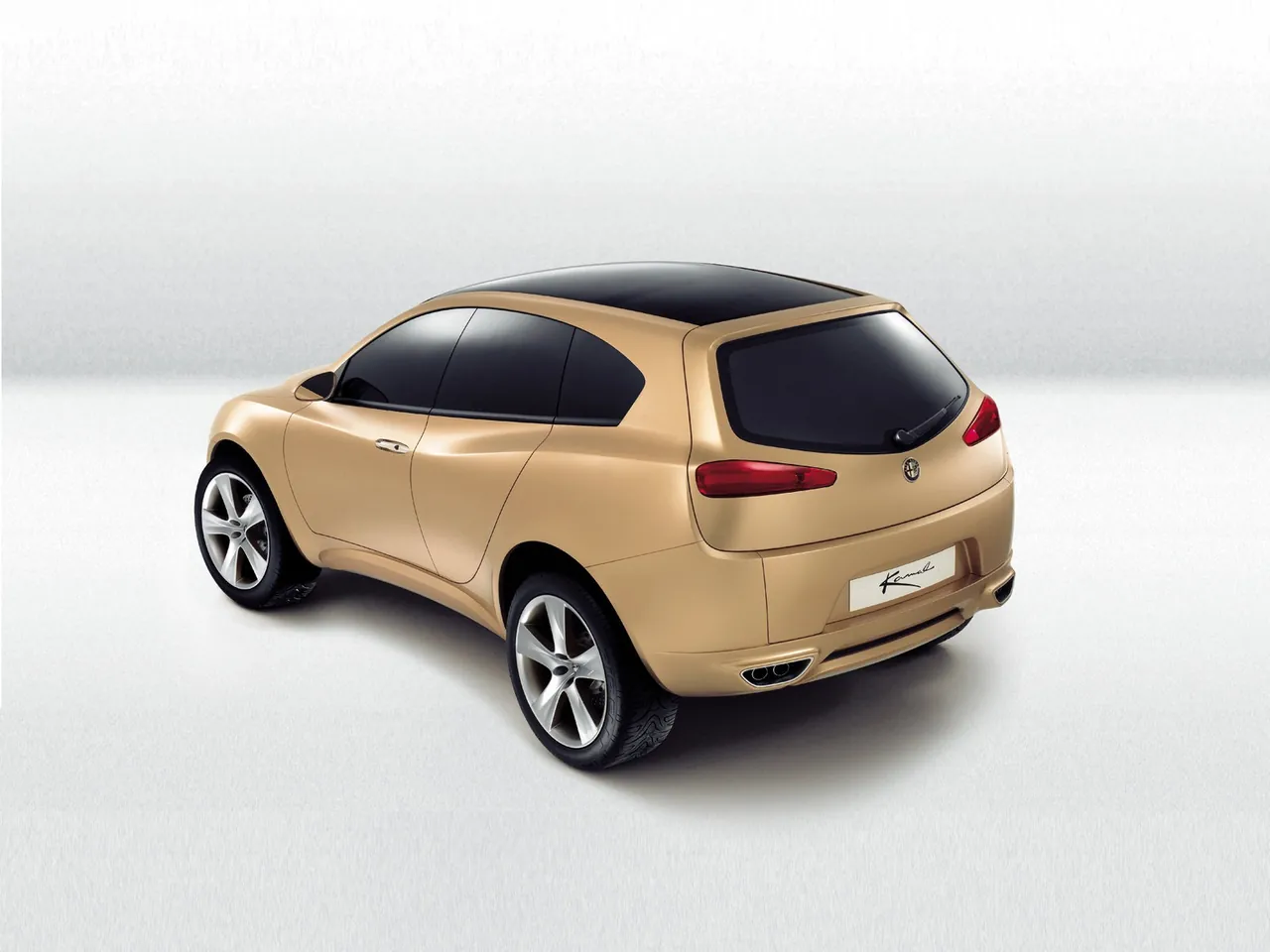 Alfa Romeo Kamal Concept (2003) – zadní tříčtvrteční pohled