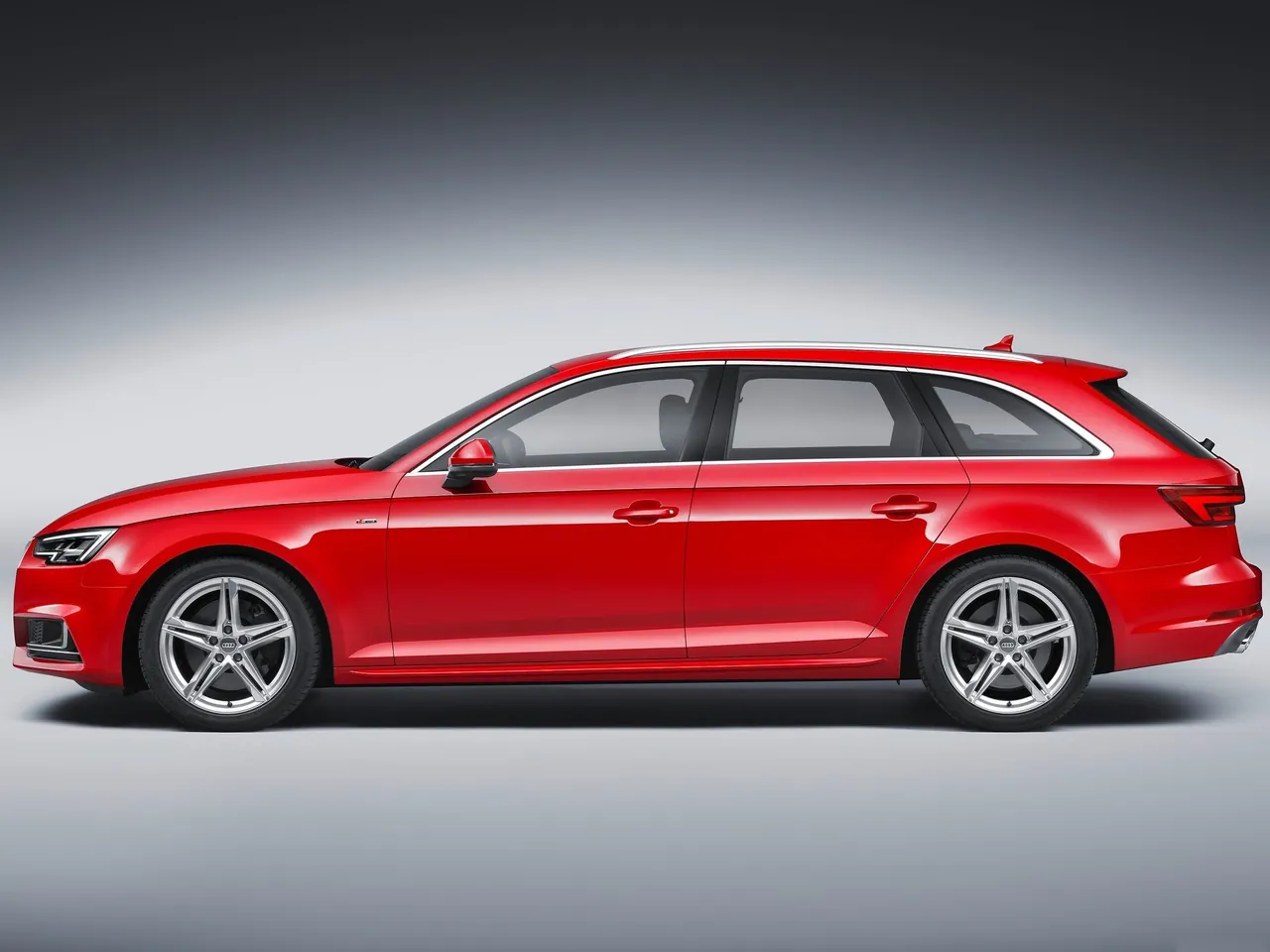 Audi A4 Avant (2016) – boční profil