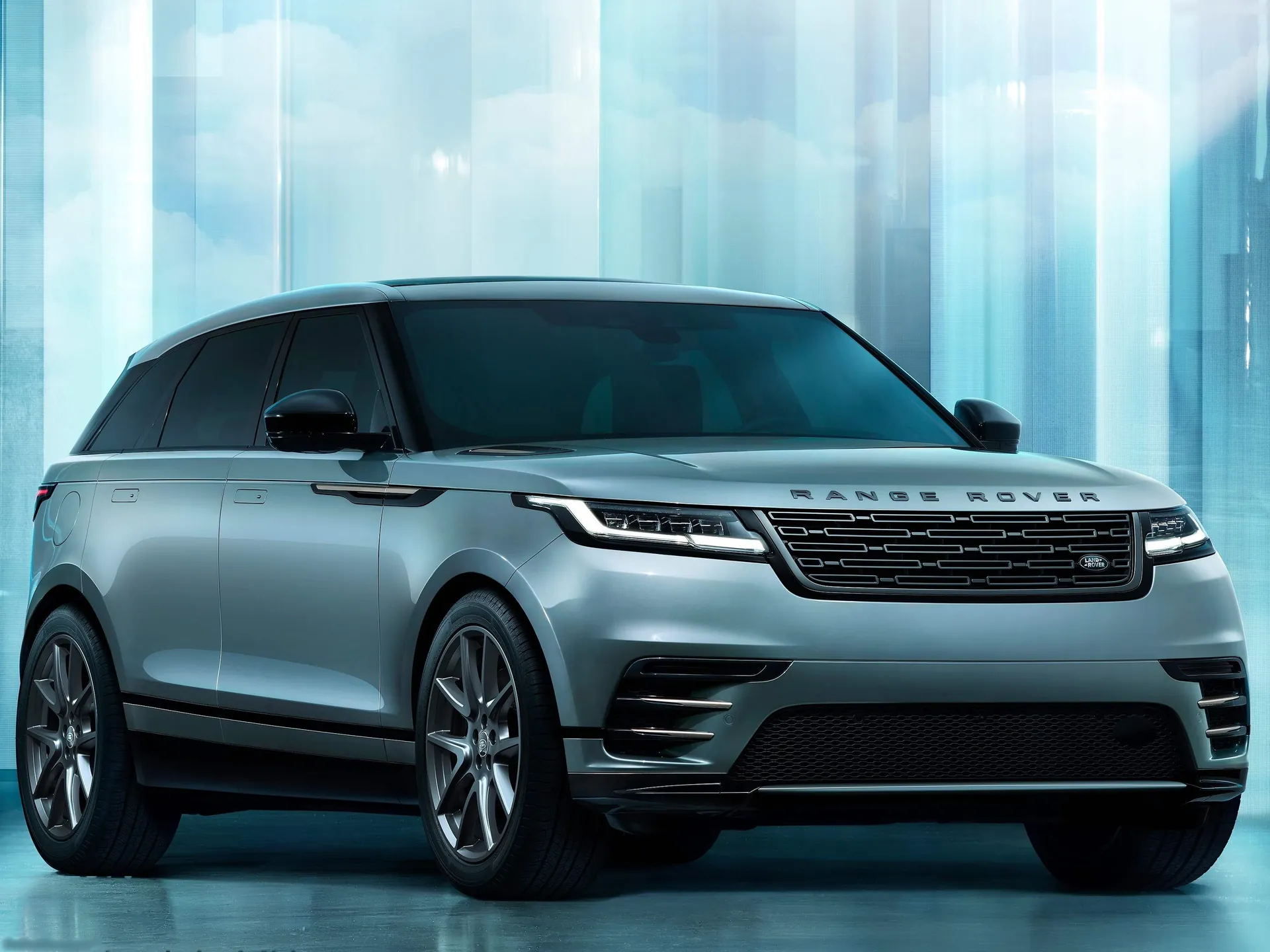 Land Rover Range Rover Velar (2024) - Front Three-Quarter