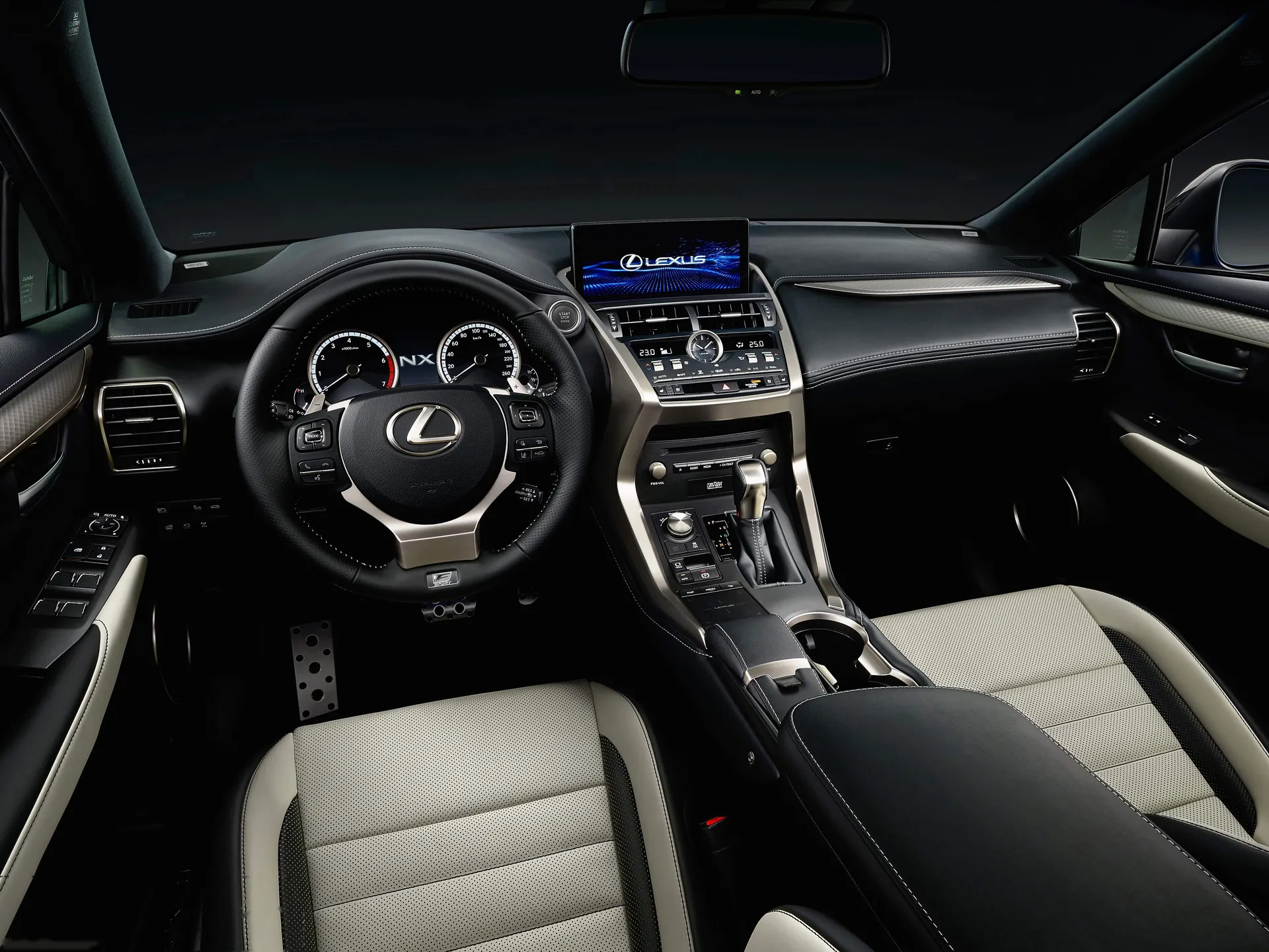 Lexus NX (2018) – interiér