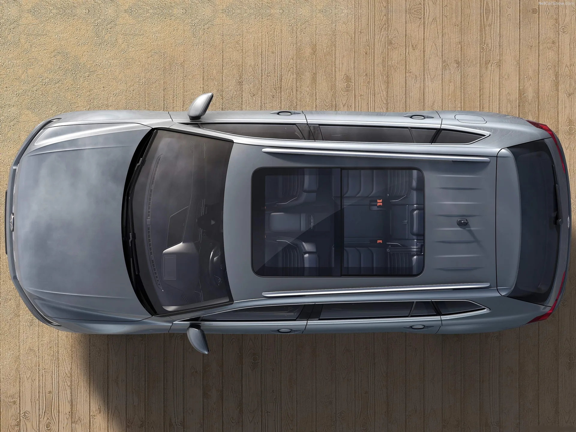 Volkswagen Tiguan Allspace (2018) – pohled shora