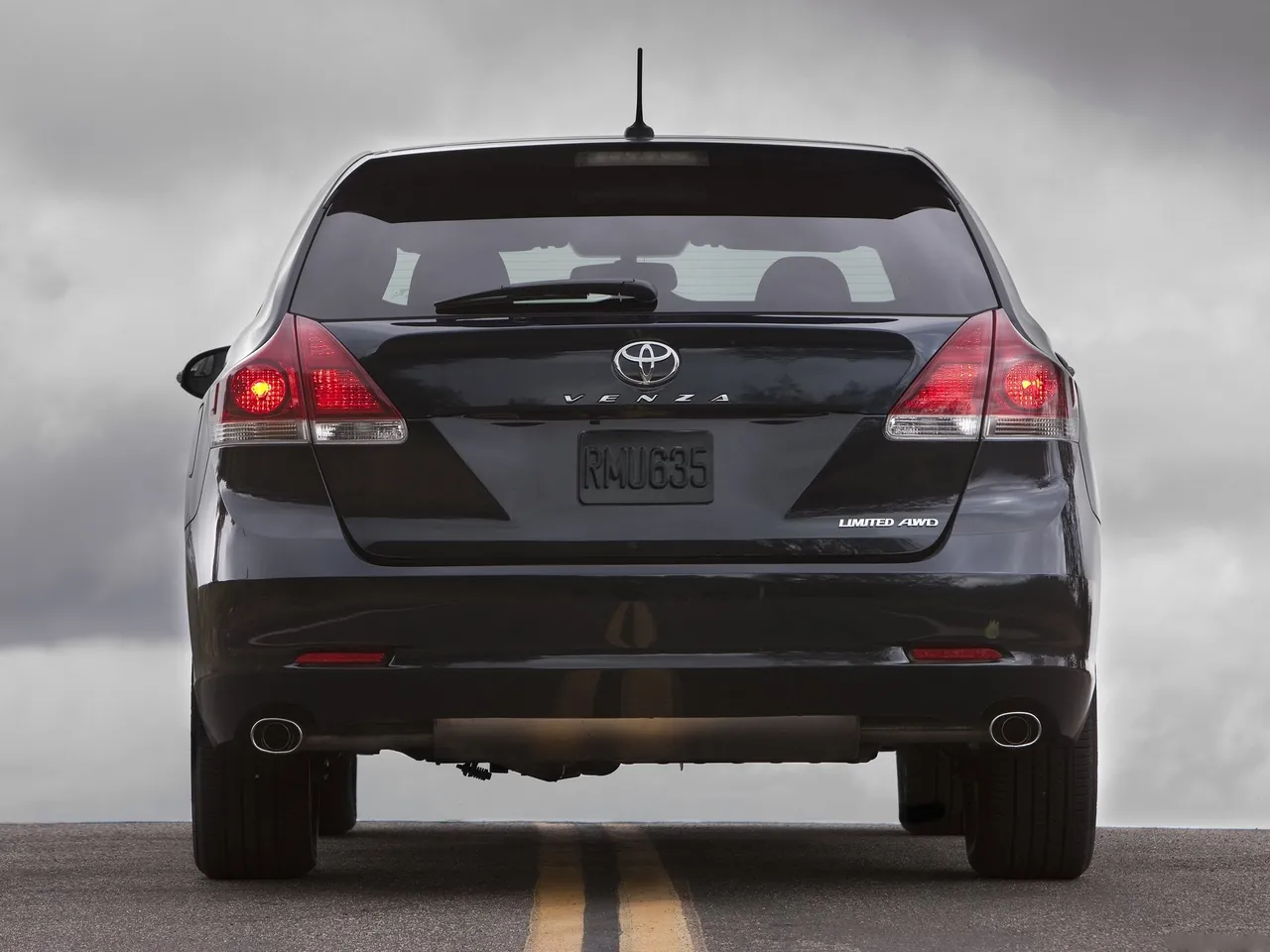 Toyota Venza (2013) - Rear