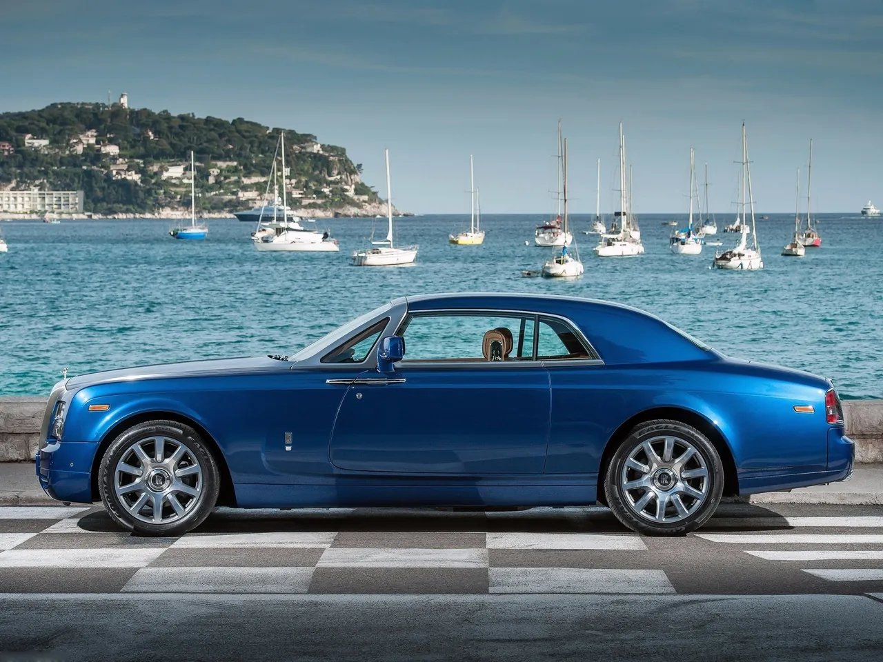 Rolls-Royce Phantom Coupe (2013) – boční profil