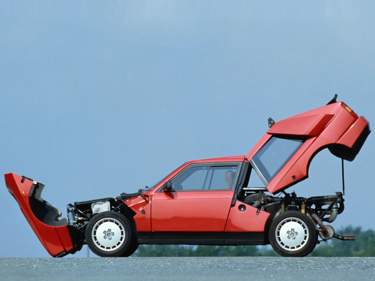 Lancia Delta S4 (1985) – boční profil
