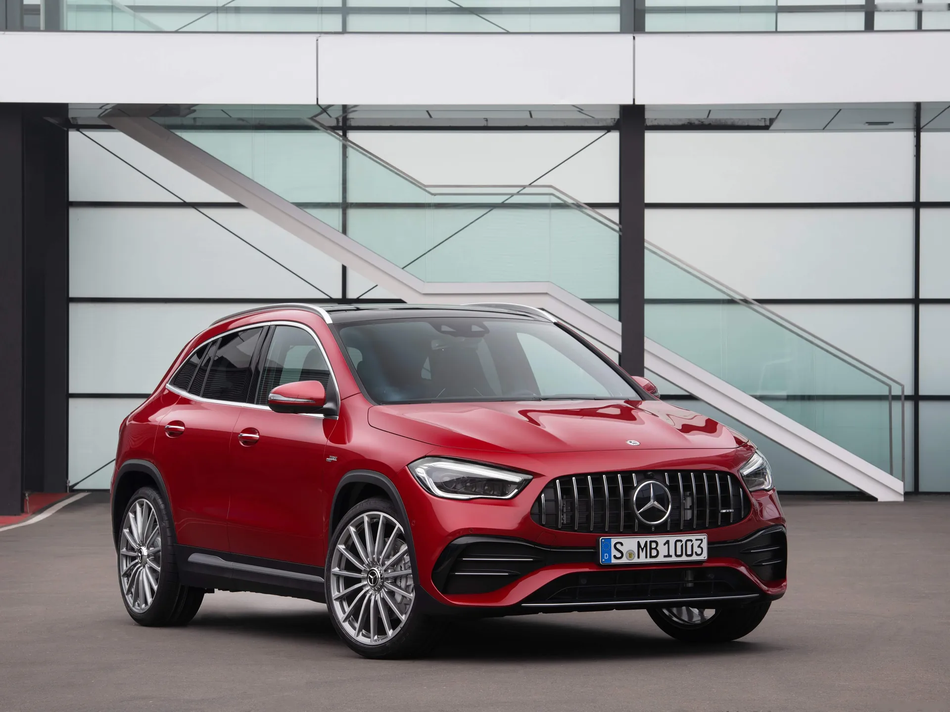 Mercedes-Benz GLA35 AMG (2021)