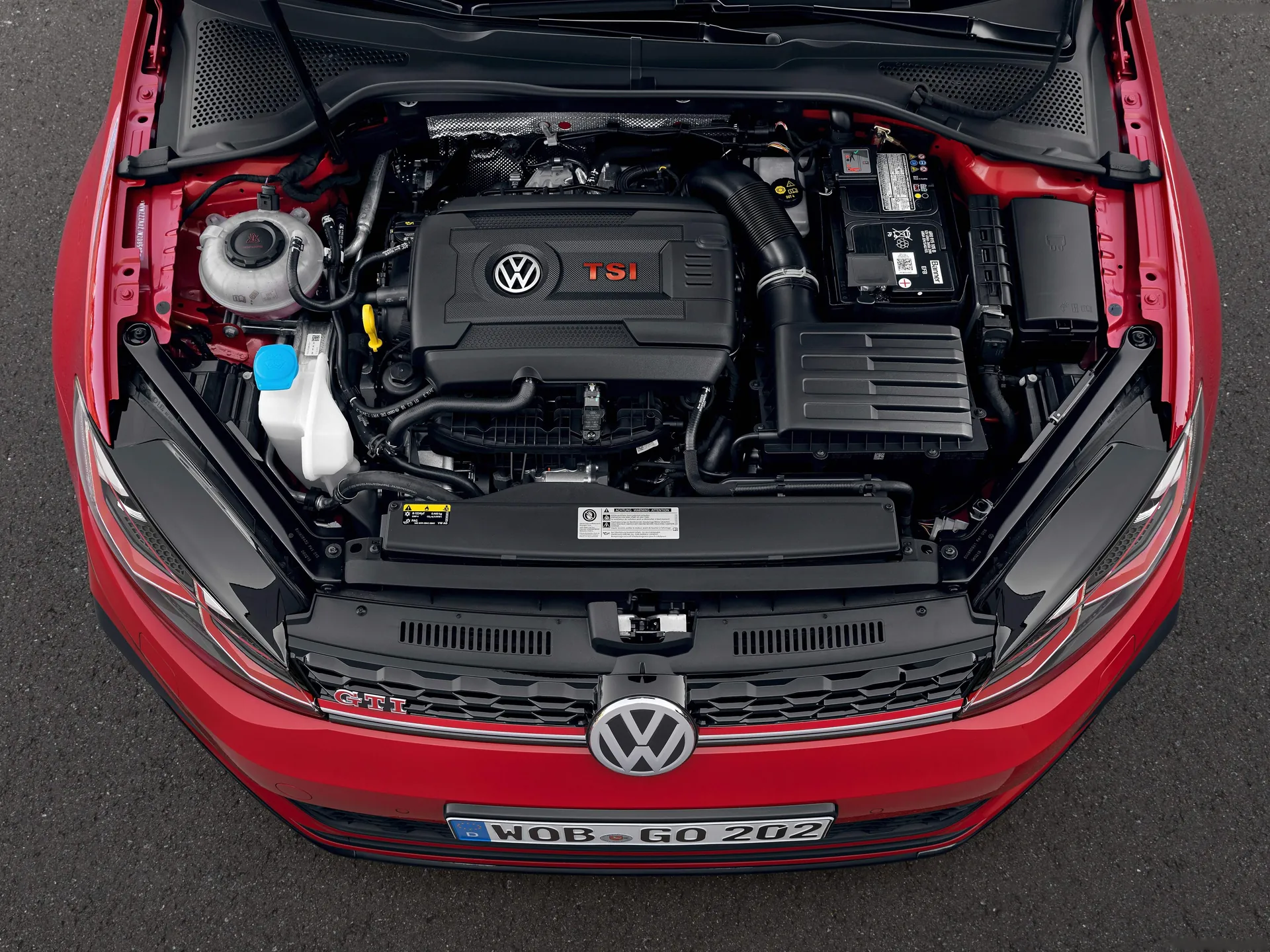 Volkswagen Golf GTI TCR (2019) – motorový prostor