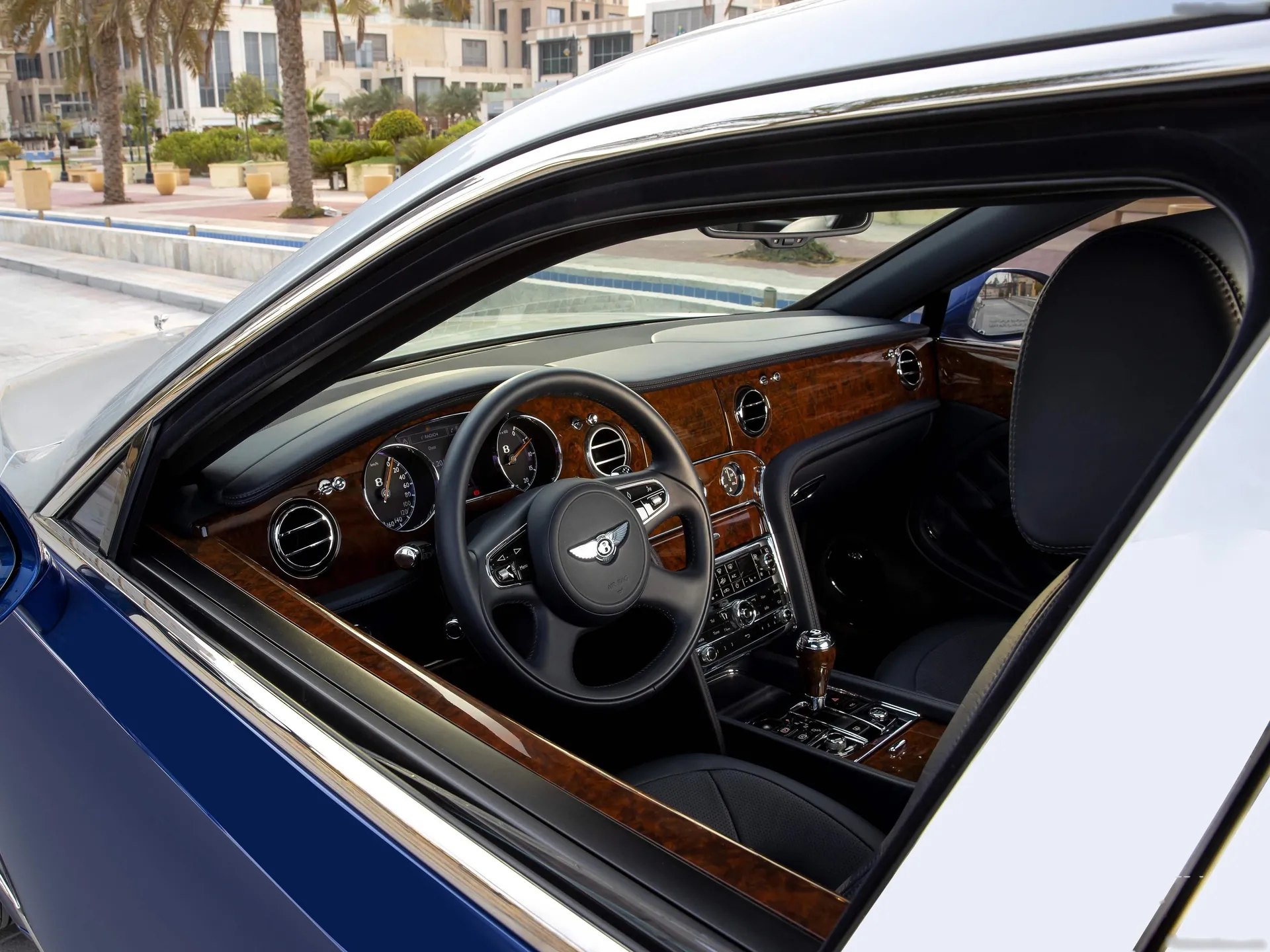Bentley Mulsanne Grand Limousine by Mulliner (2017) – interiér