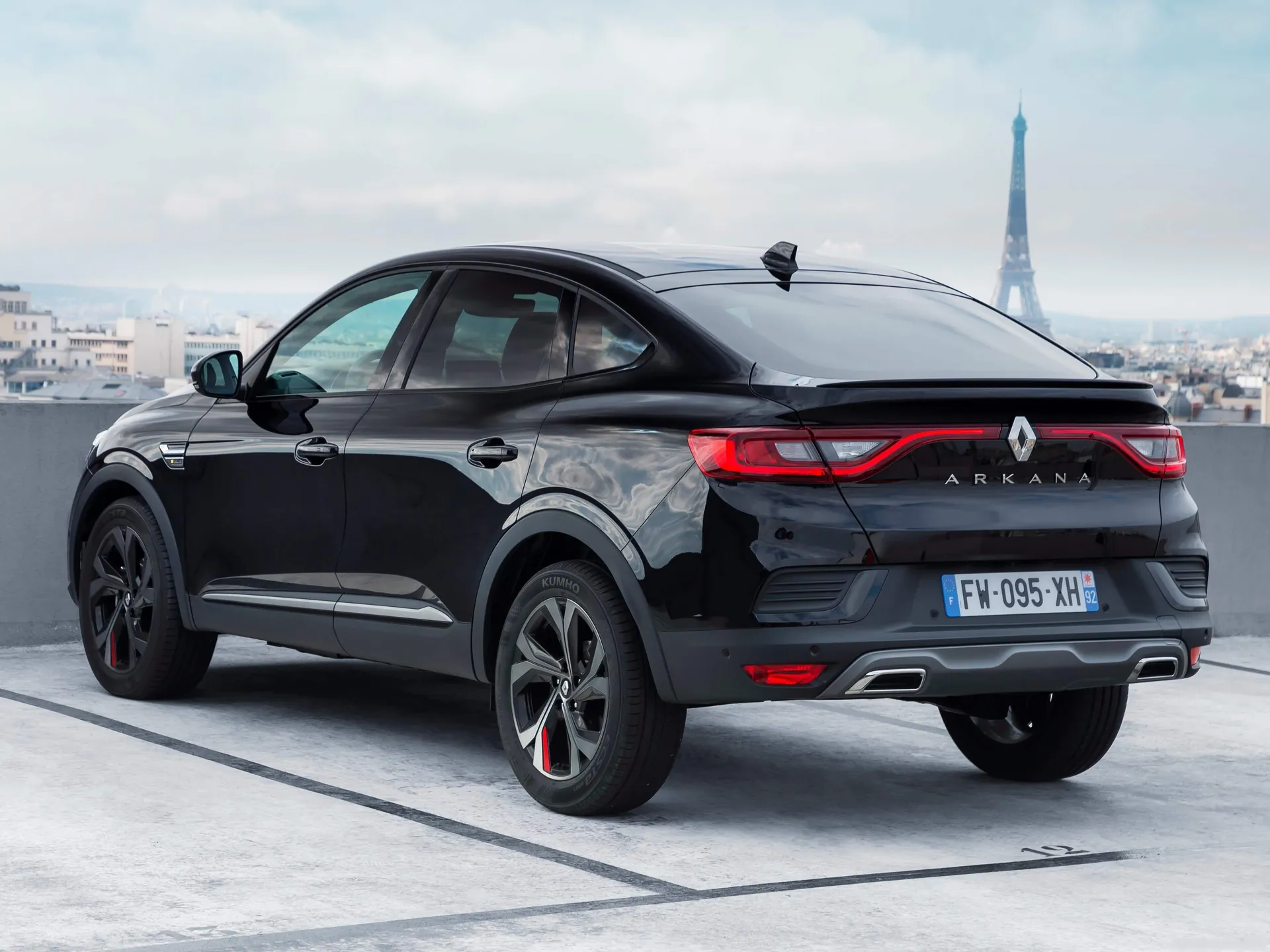 Renault Arkana [EU] (2022) – zadní tříčtvrteční pohled