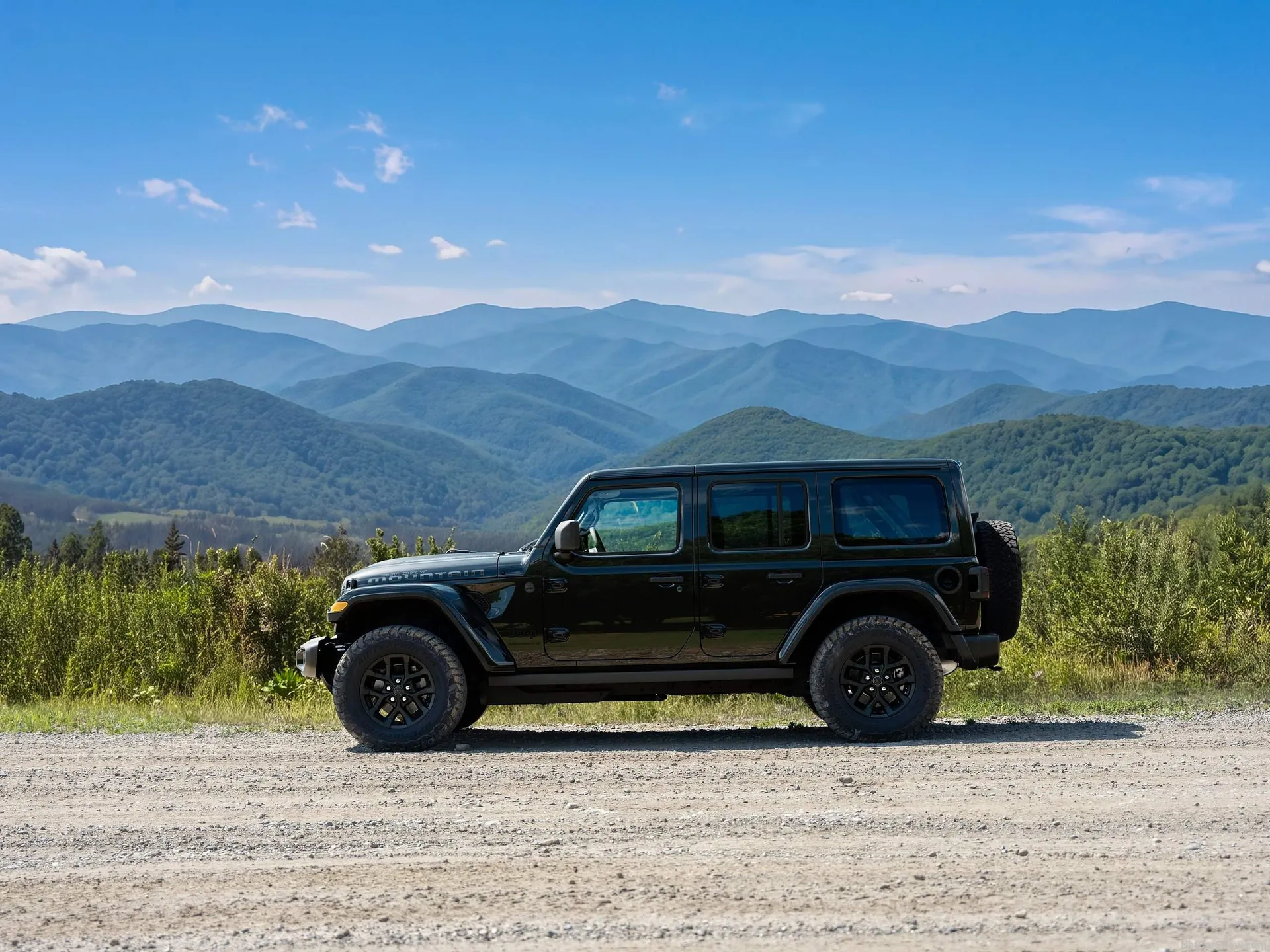 Jeep Wrangler Smoky Mountain Special Edition (2027) – boční profil