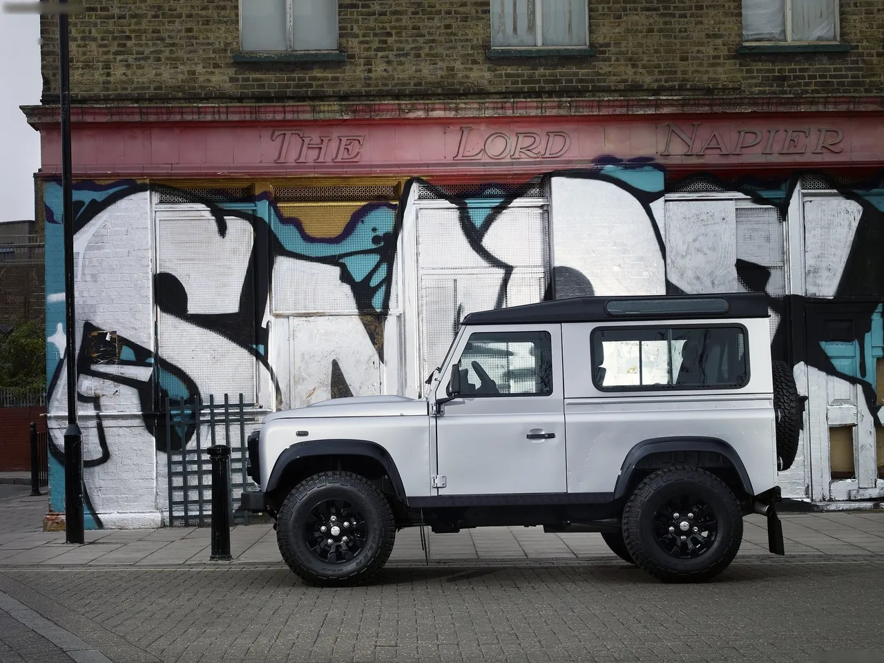 Land Rover Defender X-Tech (2011) - Side Profile