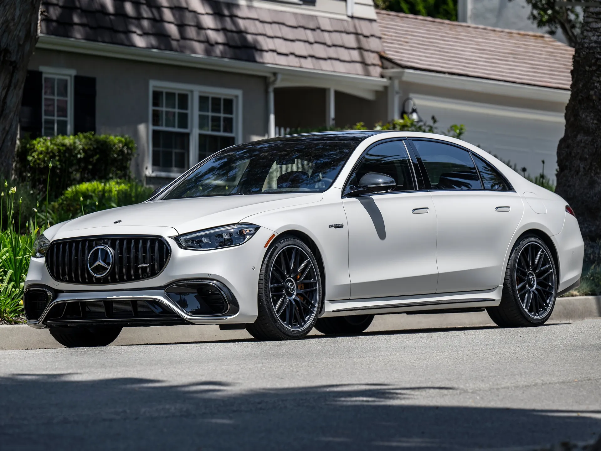Mercedes-Benz S63 AMG E Performance [US] (2024)
