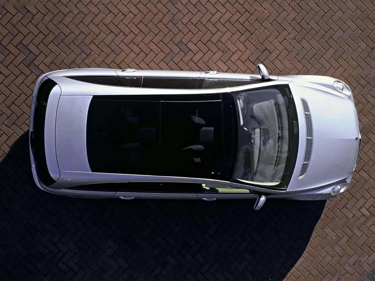Mercedes-Benz R500 (2006) - Top view