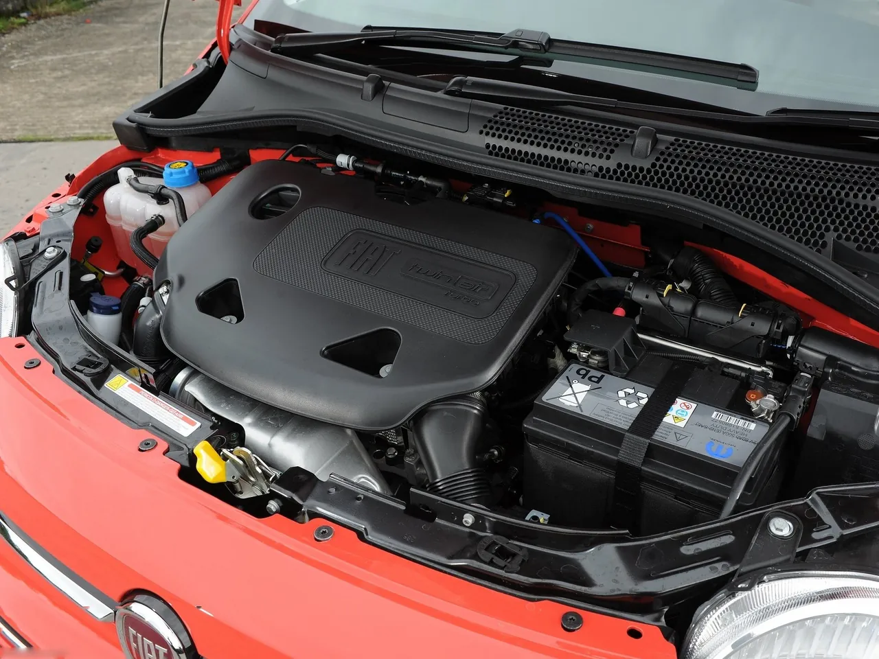 Fiat 500 (2016) – motorový prostor