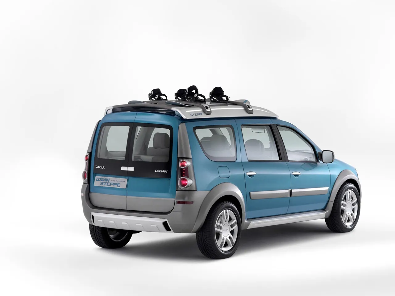 Dacia Logan Steppe Concept (2006) – zadní tříčtvrteční pohled