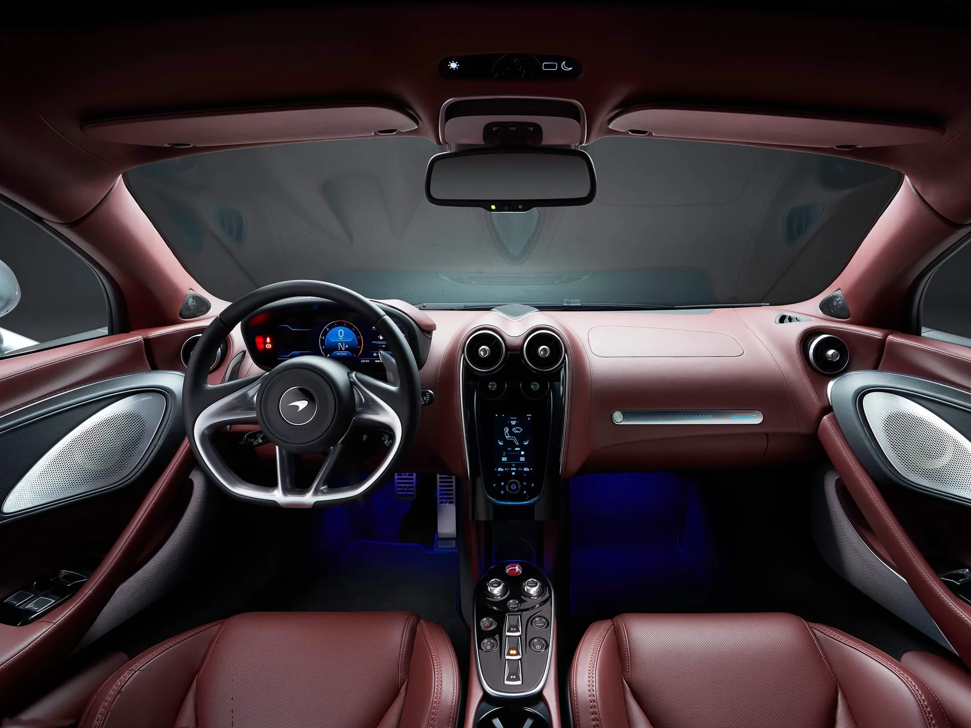 McLaren GT (2020) – interiér