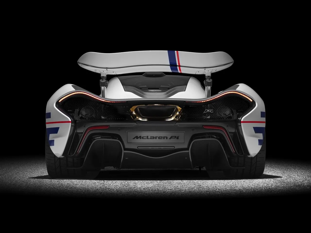 McLaren P1 Prost (2015) – zezadu