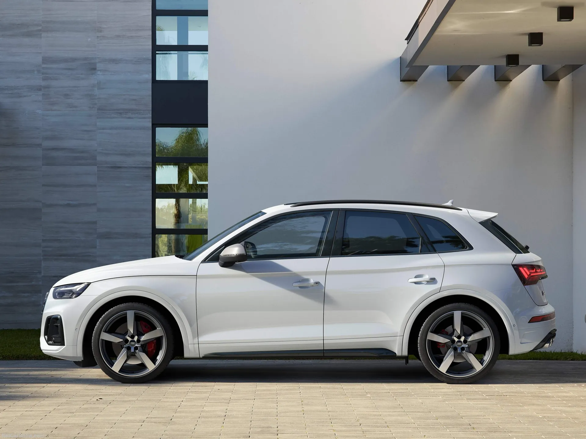 Audi SQ5 TDI (2021) - Side Profile